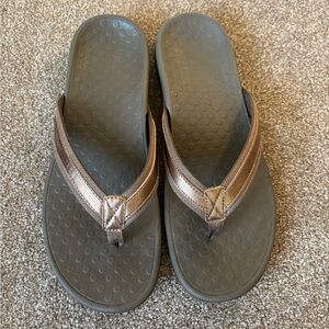 Vionic Tide II Toe Post Sandal